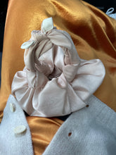 Load image into Gallery viewer, Mini Nossi Bag Pale Beige