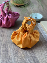 Load image into Gallery viewer, Mini Nossi Bag King Gold